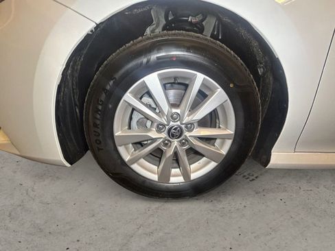 Used 2025 Toyota Camry LE FWD image 14