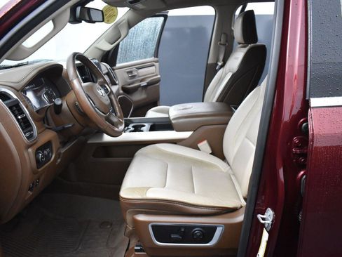 Used 2020 RAM 1500 Laramie AWD/4WD image 12