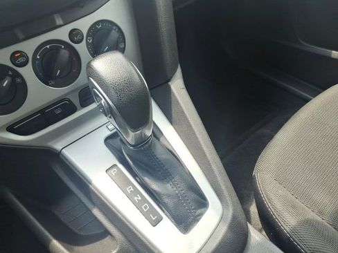 Used 2014 Ford Focus SE FWD image 20