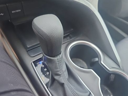 Certified 2022 Toyota Camry LE FWD image 16