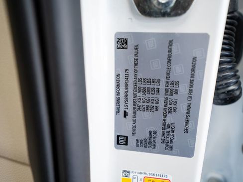 Used 2025 Cadillac Escalade ESV Sport Platinum w/ LPO, ONYX Package RWD image 57