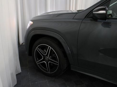 New 2026 Mercedes-Benz GLS 450 4MATIC image 9
