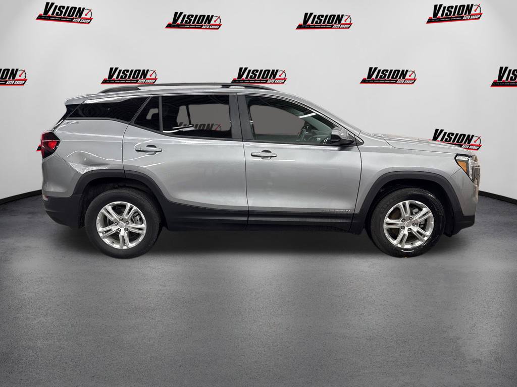 Used 2023 GMC Terrain SLE w/ Driver Convenience Package AWD/4WD image 4