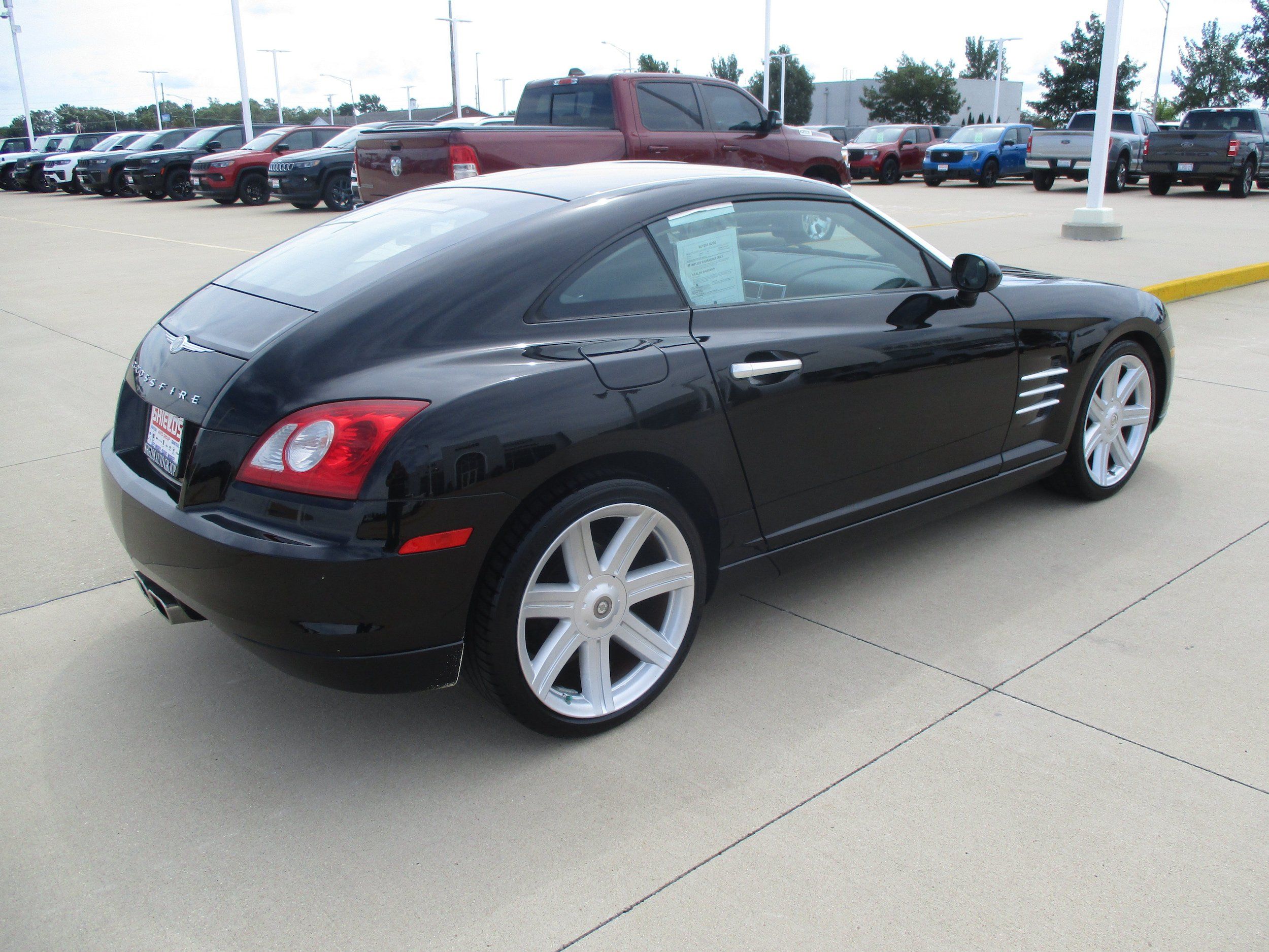 Used 2005 Chrysler Crossfire Limited RWD image 5