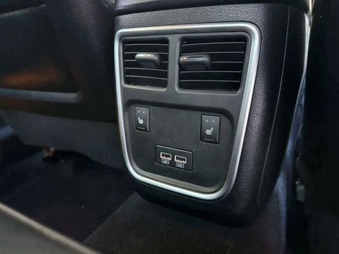 Used 2020 Dodge Charger SXT w/ Leather Interior Group image 11