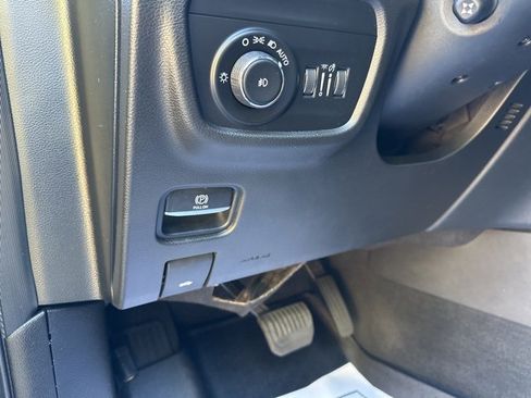 Used 2021 Jeep Grand Cherokee L Overland image 32