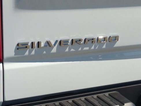Certified 2026 Chevrolet Silverado 1500 LT AWD/4WD image 10