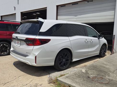 Used 2025 Honda Odyssey Sport-L image 4