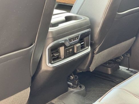 Used 2020 Chevrolet Silverado 1500 High Country w/ Technology Package AWD/4WD image 37