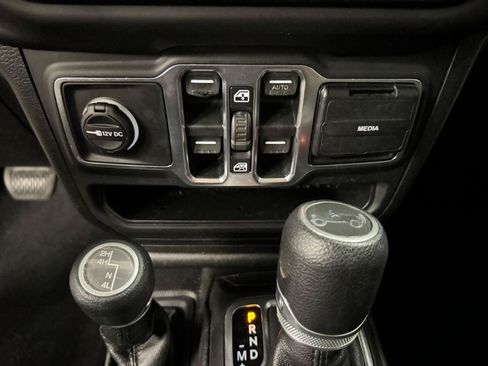 Used 2019 Jeep Wrangler Unlimited Sport S AWD/4WD image 22