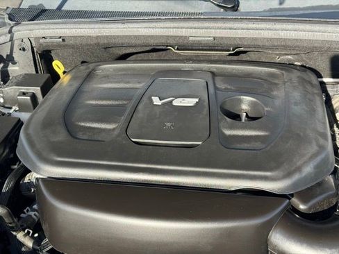 Used 2018 Jeep Grand Cherokee Altitude image 31