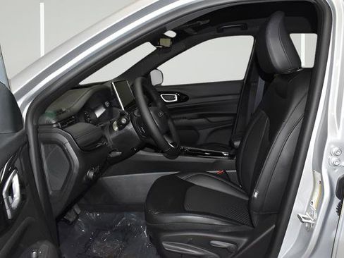 New 2026 Jeep Compass Latitude AWD/4WD image 10