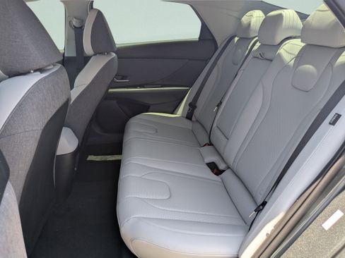 New 2026 Hyundai Elantra Limited FWD image 14