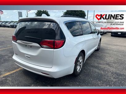 Used 2018 Chrysler Pacifica Touring w/ Tire & Wheel Group