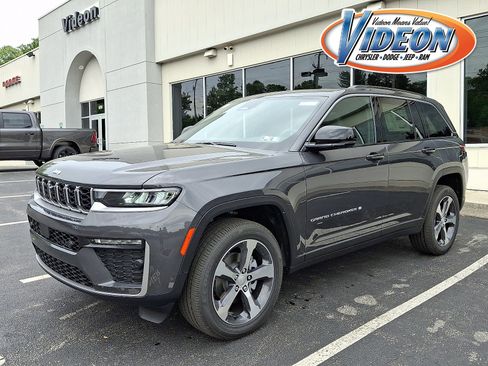New 2026 Jeep Grand Cherokee Limited w/ Luxury Tech Group II AWD/4WD image 1