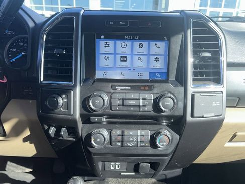 Used 2017 Ford F250 XLT w/ XLT Premium Package image 15