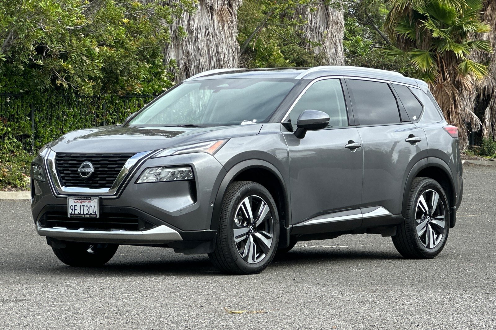 Used 2023 Nissan Rogue Platinum w/ Platinum Premium Package FWD image 7