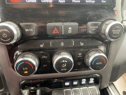 Used 2021 RAM 3500 Big Horn w/ Level 1 Equipment Group AWD/4WD image 19