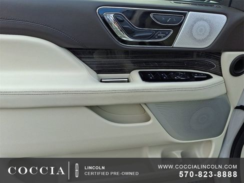 Certified 2024 Lincoln Navigator Black Label image 12