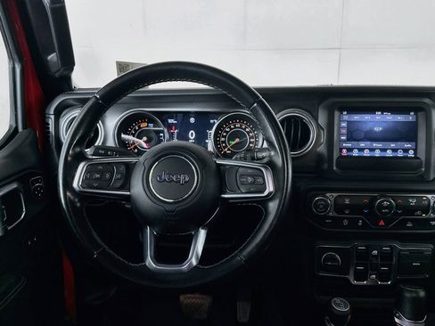 Used 2021 Jeep Wrangler Unlimited Sahara AWD/4WD image 17