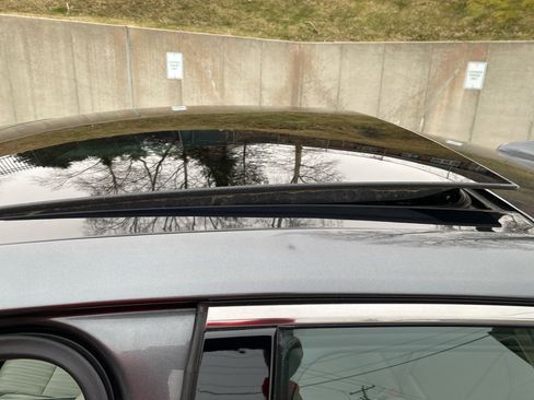 Used 2020 Genesis G70 2.0T w/ Elite Package image 20