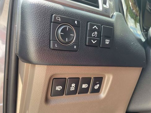 Used 2023 Lexus GX 460 Premium AWD/4WD image 18