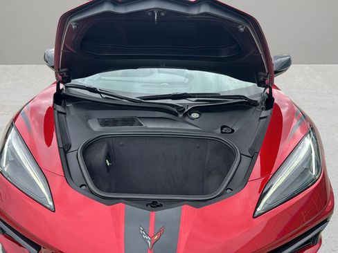 Used 2021 Chevrolet Corvette Stingray Convertible w/ Z51 Performance Package RWD image 17