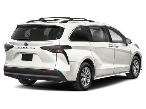 New 2026 Toyota Sienna LE FWD image 32