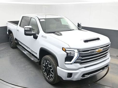 New 2026 Chevrolet Silverado 2500 High Country w/ High Country Premium Package AWD/4WD image 38