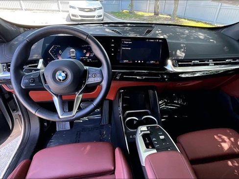 Used 2026 BMW X1 xDrive28i AWD/4WD image 3