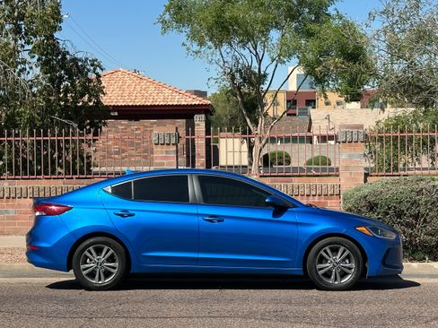 Used 2018 Hyundai Elantra SEL FWD image 9