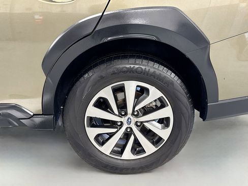 Used 2024 Subaru Outback Premium image 12
