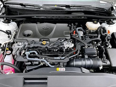 Used 2025 Toyota Camry LE FWD image 31