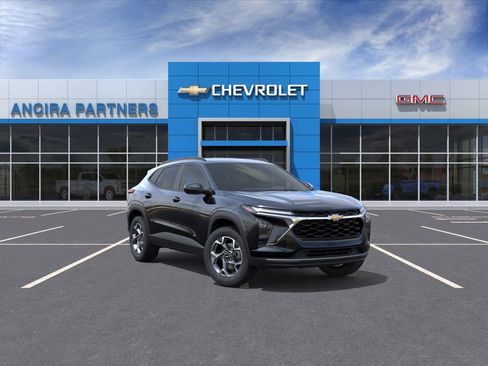 New 2026 Chevrolet Trax LT image 2