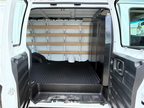 Used 2025 Chevrolet Express 2500 w/ Driver Convenience Package RWD image 13