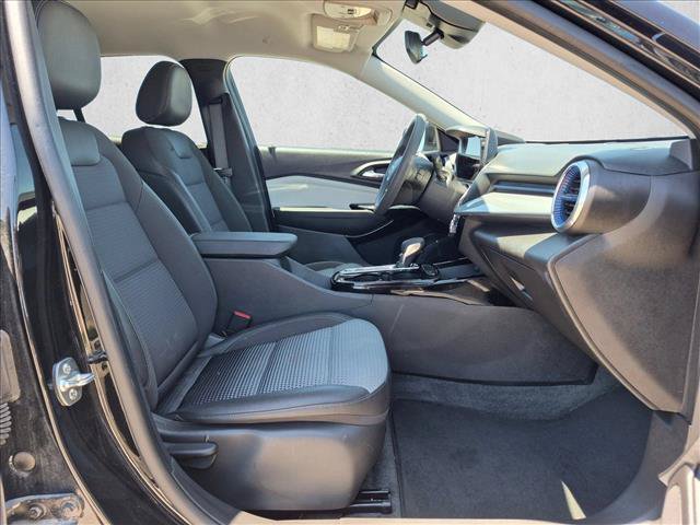 Used 2025 Chevrolet Trax LT FWD image 21