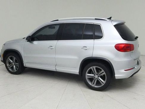 Used 2017 Volkswagen Tiguan Sport FWD image 3