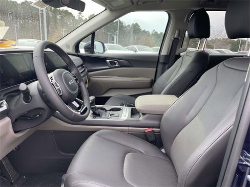 New 2026 Kia Carnival image 3