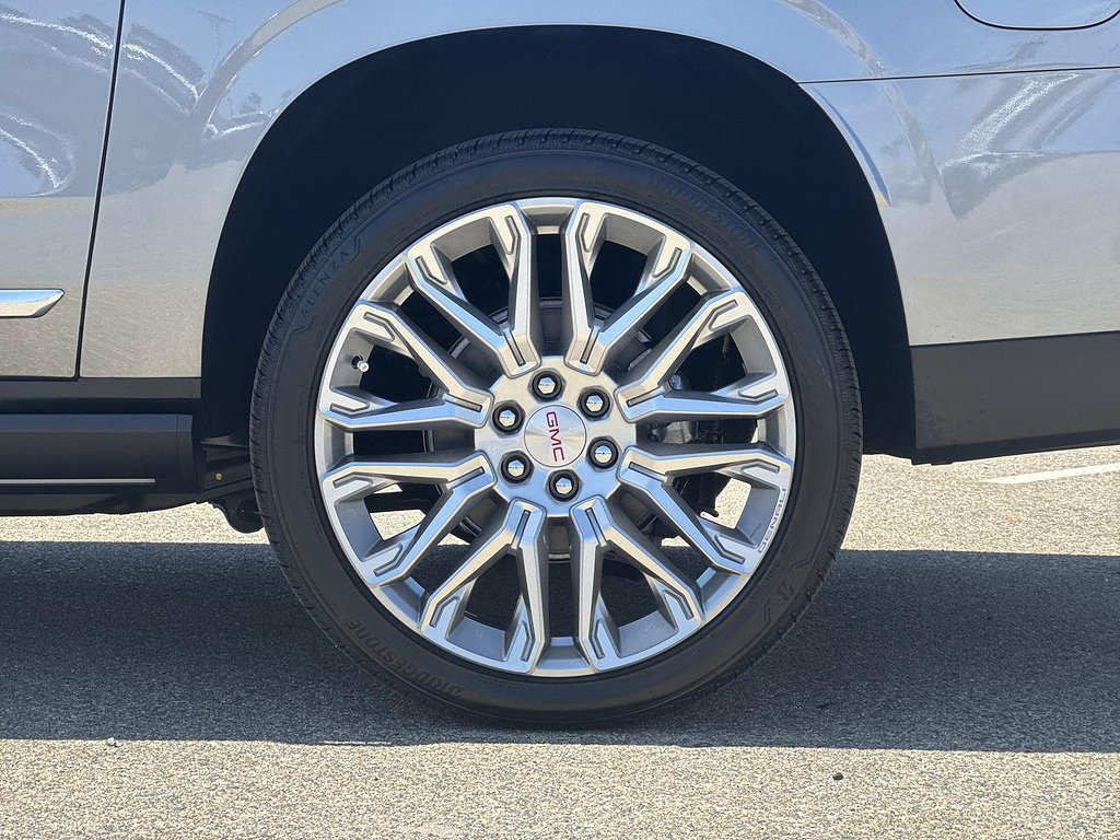New 2026 GMC Yukon XL Denali w/ Denali Reserve Package AWD/4WD image 32