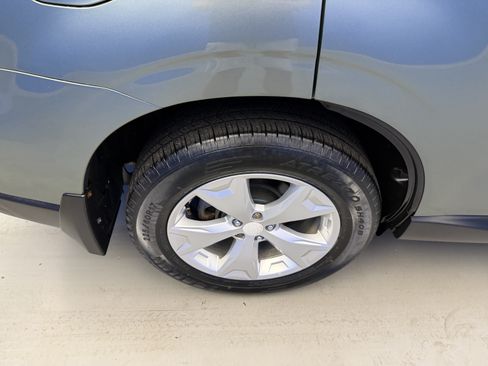 Used 2015 Subaru Forester 2.5i Premium w/ All-Weather Package AWD/4WD image 8