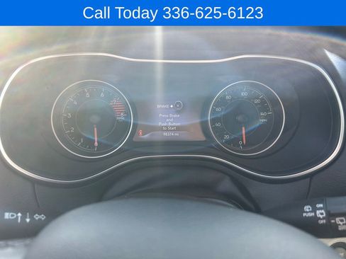 Used 2021 Jeep Cherokee Latitude Lux w/ Comfort/Convenience Group AWD/4WD image 20
