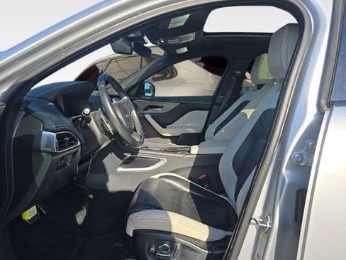 Used 2019 Jaguar F-PACE S AWD/4WD image 10