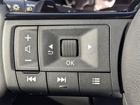 New 2025 Nissan Pathfinder SL w/ Black Appearance Package image 27