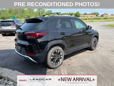 Used 2022 Chevrolet TrailBlazer LT w/ Convenience Package AWD/4WD image 5