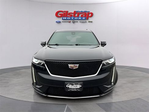 Used 2022 Cadillac XT6 Sport image 2