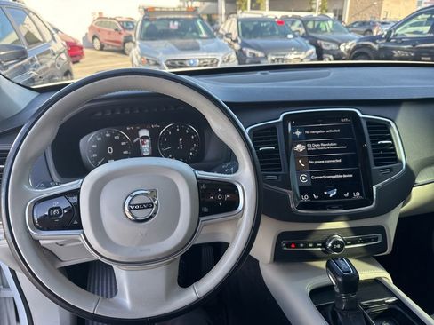 Used 2020 Volvo XC90 T5 Momentum AWD/4WD image 5