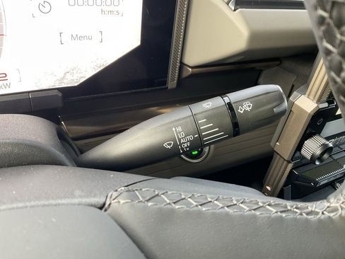 New 2025 GMC Hummer EV 2X image 17