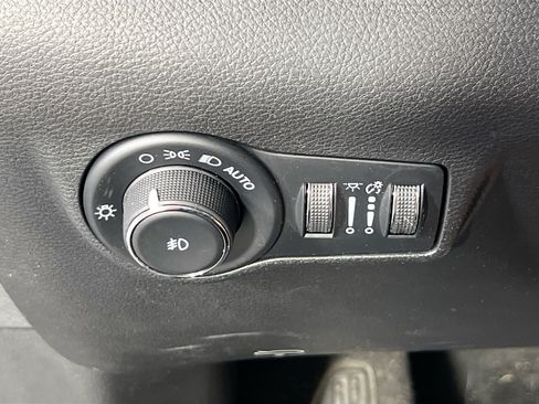 Used 2022 Jeep Compass Latitude w/ Convenience Group AWD/4WD image 10