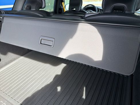 Used 2024 Volvo XC60 T8 Polestar w/ Protection Package Premier image 31