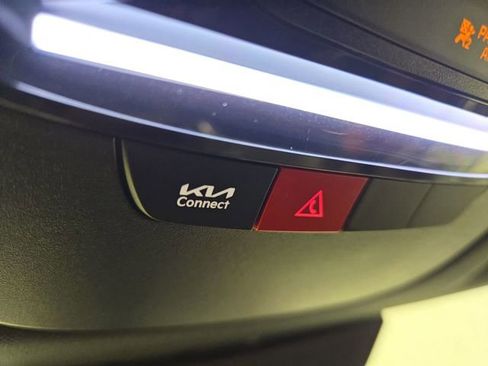 Certified 2024 Kia Sportage SX image 29